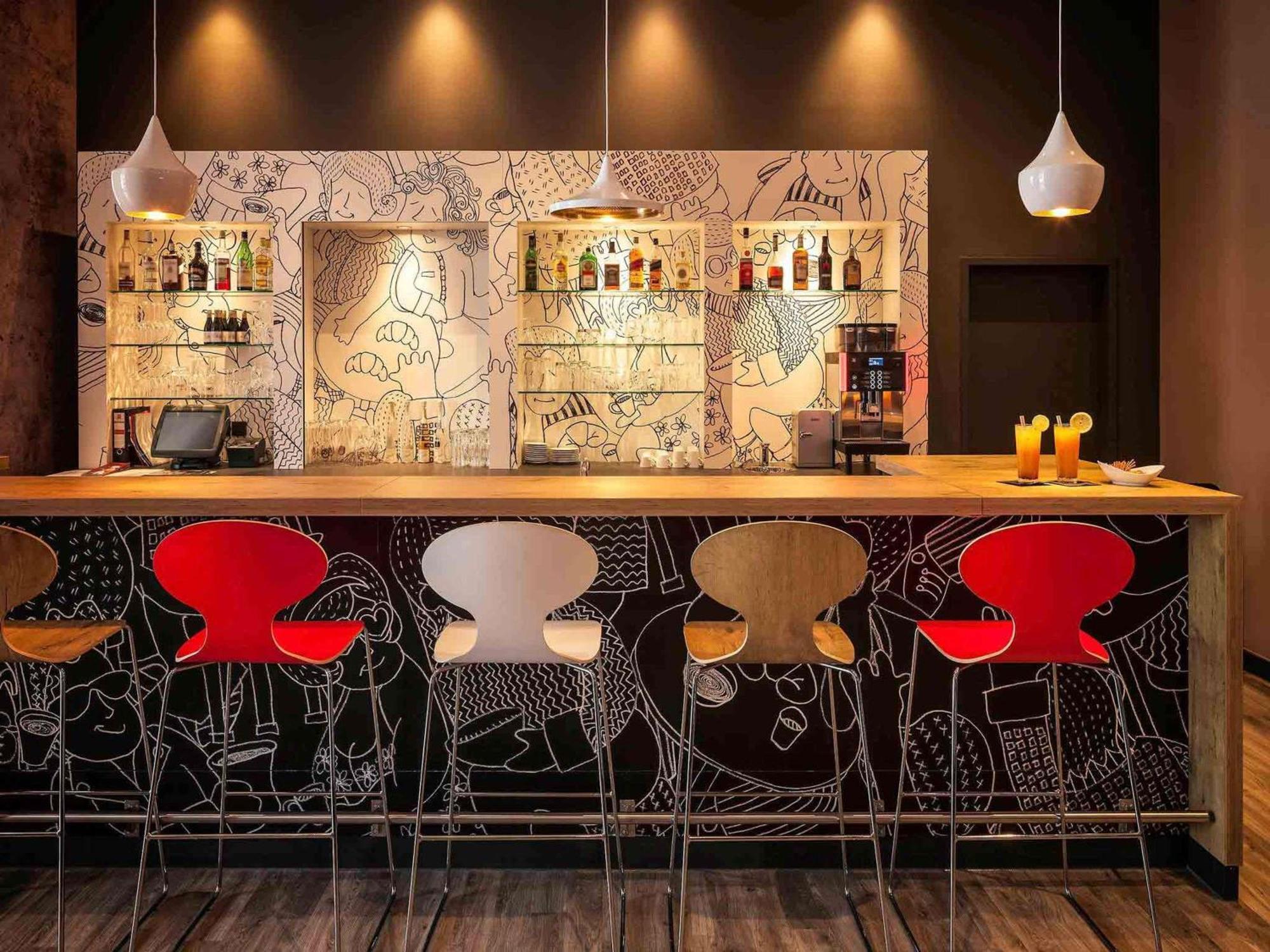 Ibis Hotel Berlin Spandau — Photos 2